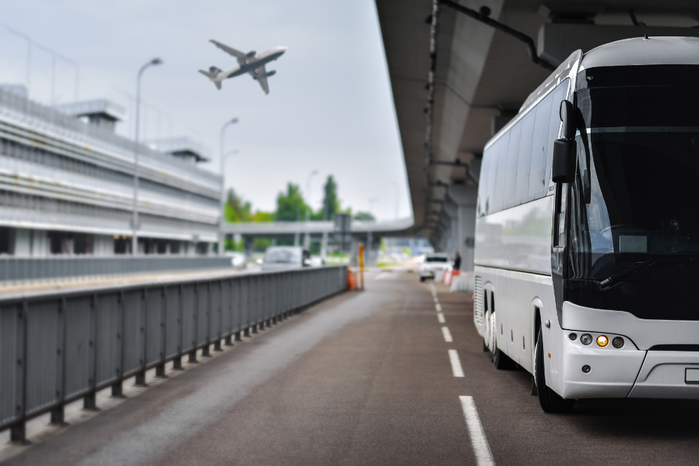 Tips and Tricks for Taking the Bus to the Airport - Wanderu