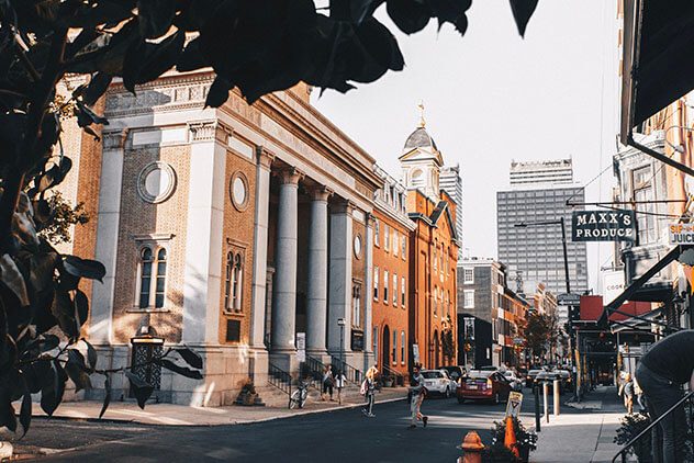 A sunny street corner in Philadelphia’s Old City
